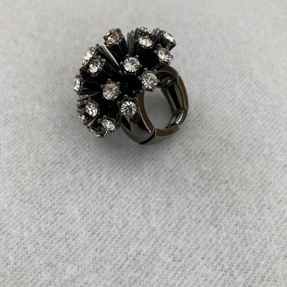 Statement Costume Ring - Picture 7 of 7